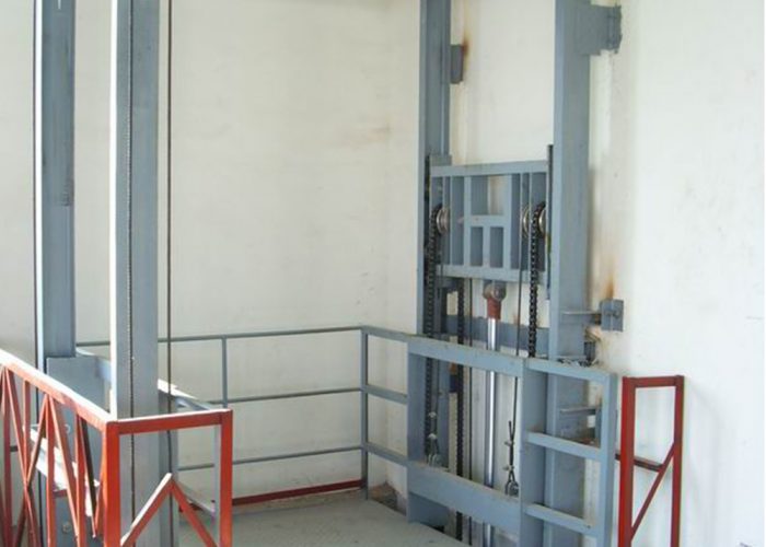 Ce-Cargo-Lifts-Industrial-Goods-Lift-Hydraulic-Goods-Lifts