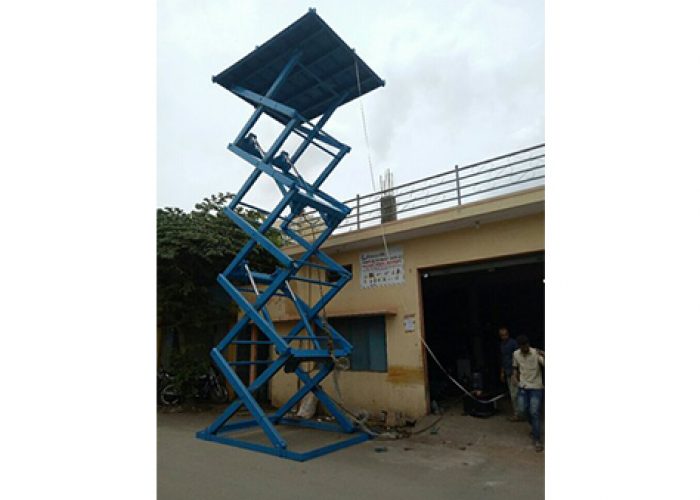 High-Rise Scissor Lift